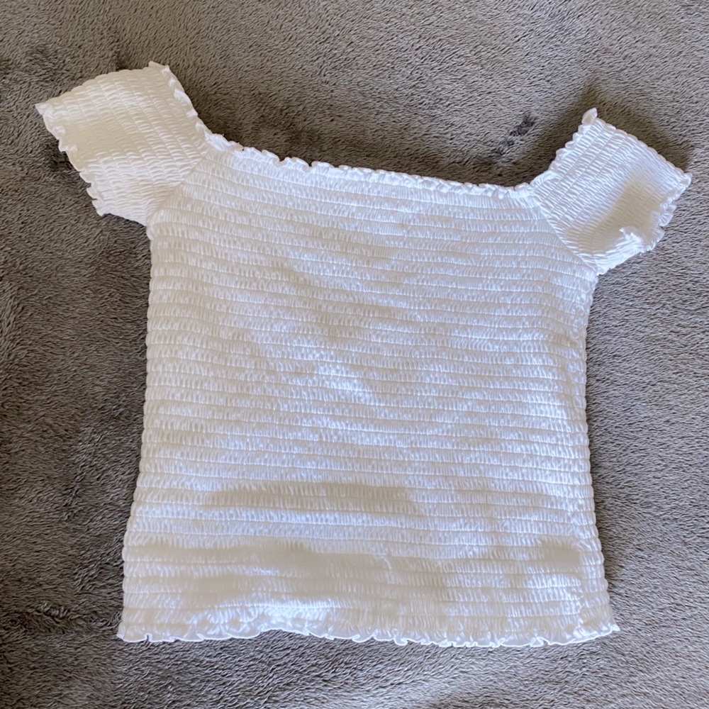 Hollister white off the shoulder cropped tee